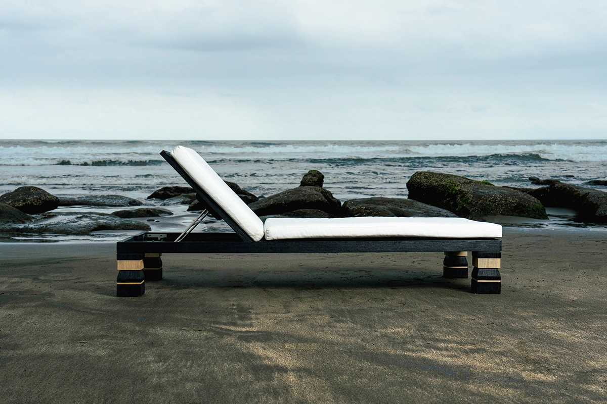 Pole Chaise - Image 2