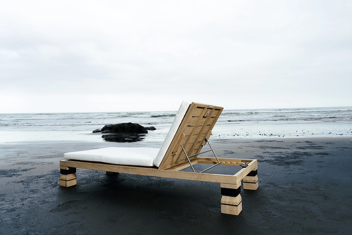 Pole Chaise - Image 3