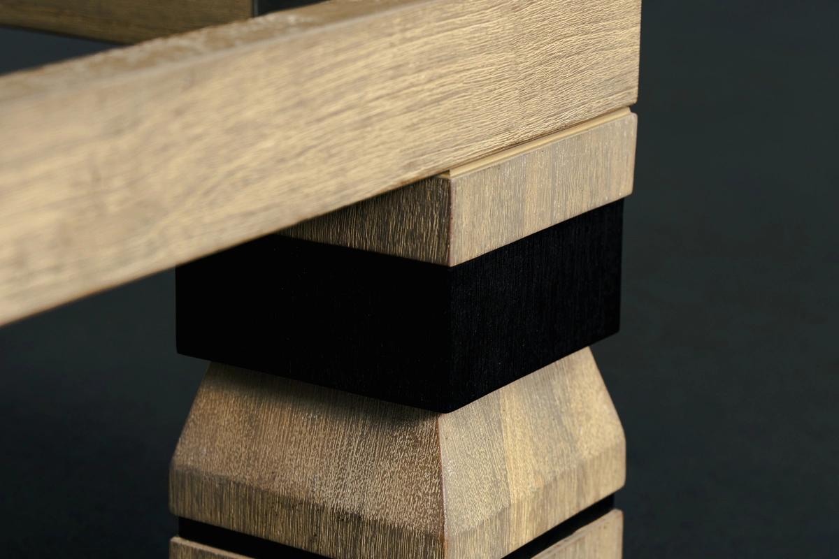 Pole Chaise - Image 4